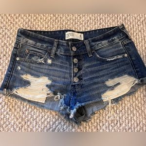 Abercrombie & Fitch Low Rise Short Size 4